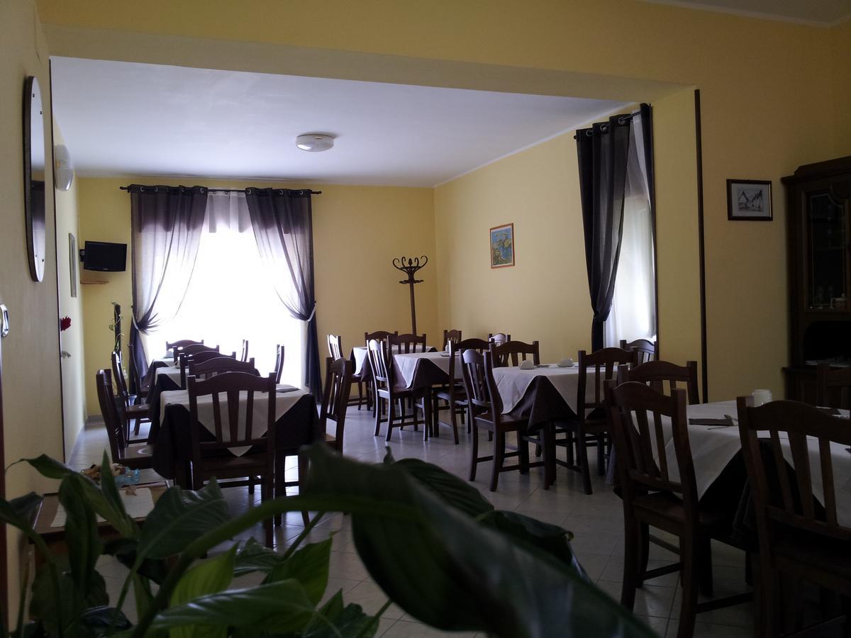 Holiday B&B Vico Del Gargano Ngoại thất bức ảnh