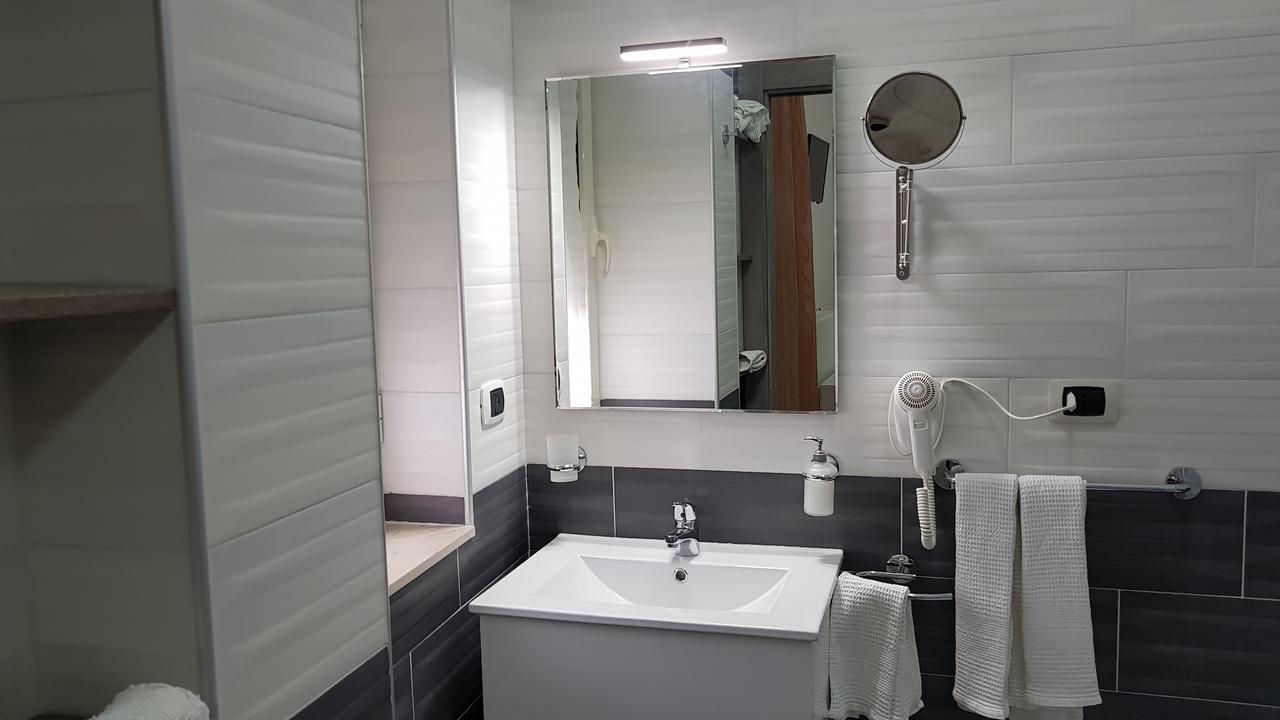 Holiday B&B Vico Del Gargano Ngoại thất bức ảnh