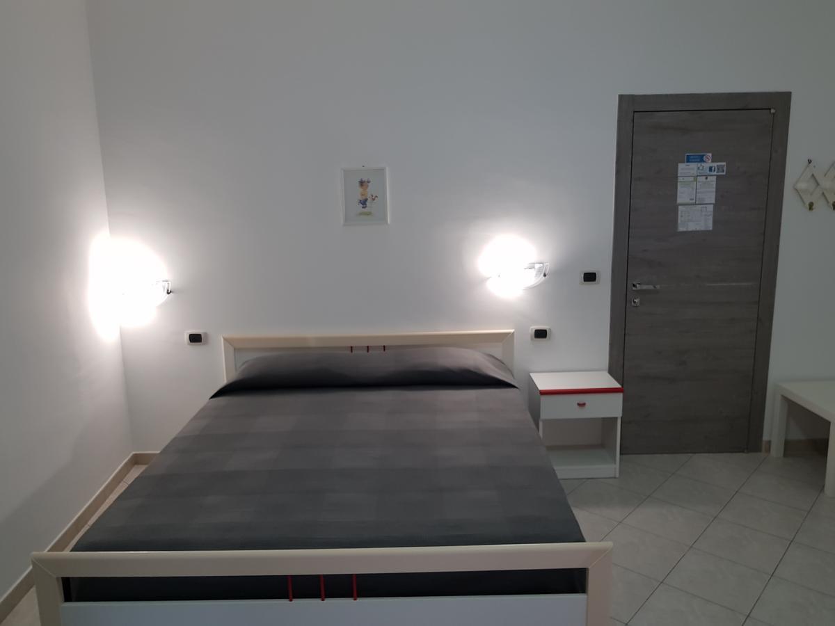 Holiday B&B Vico Del Gargano Ngoại thất bức ảnh