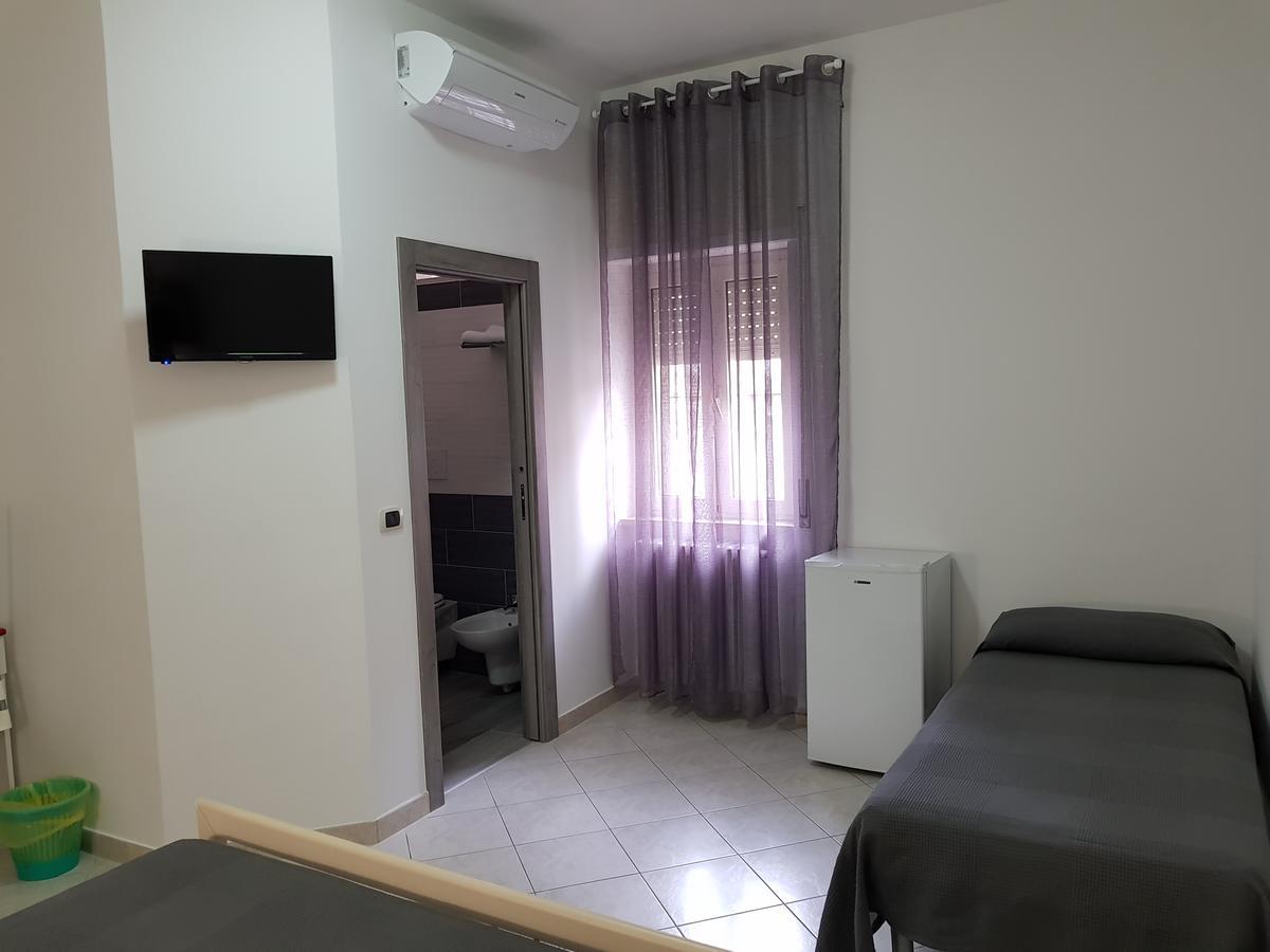 Holiday B&B Vico Del Gargano Ngoại thất bức ảnh