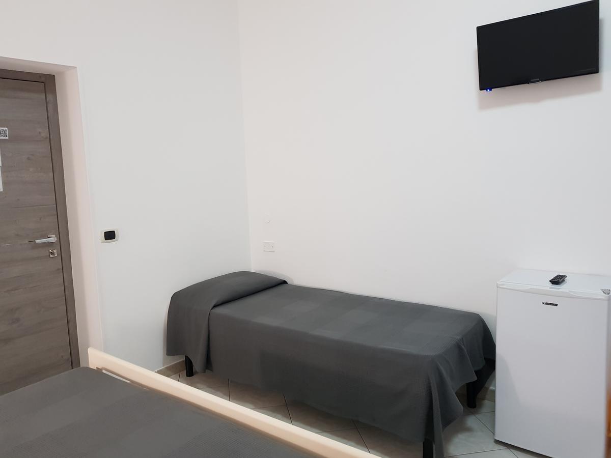 Holiday B&B Vico Del Gargano Ngoại thất bức ảnh
