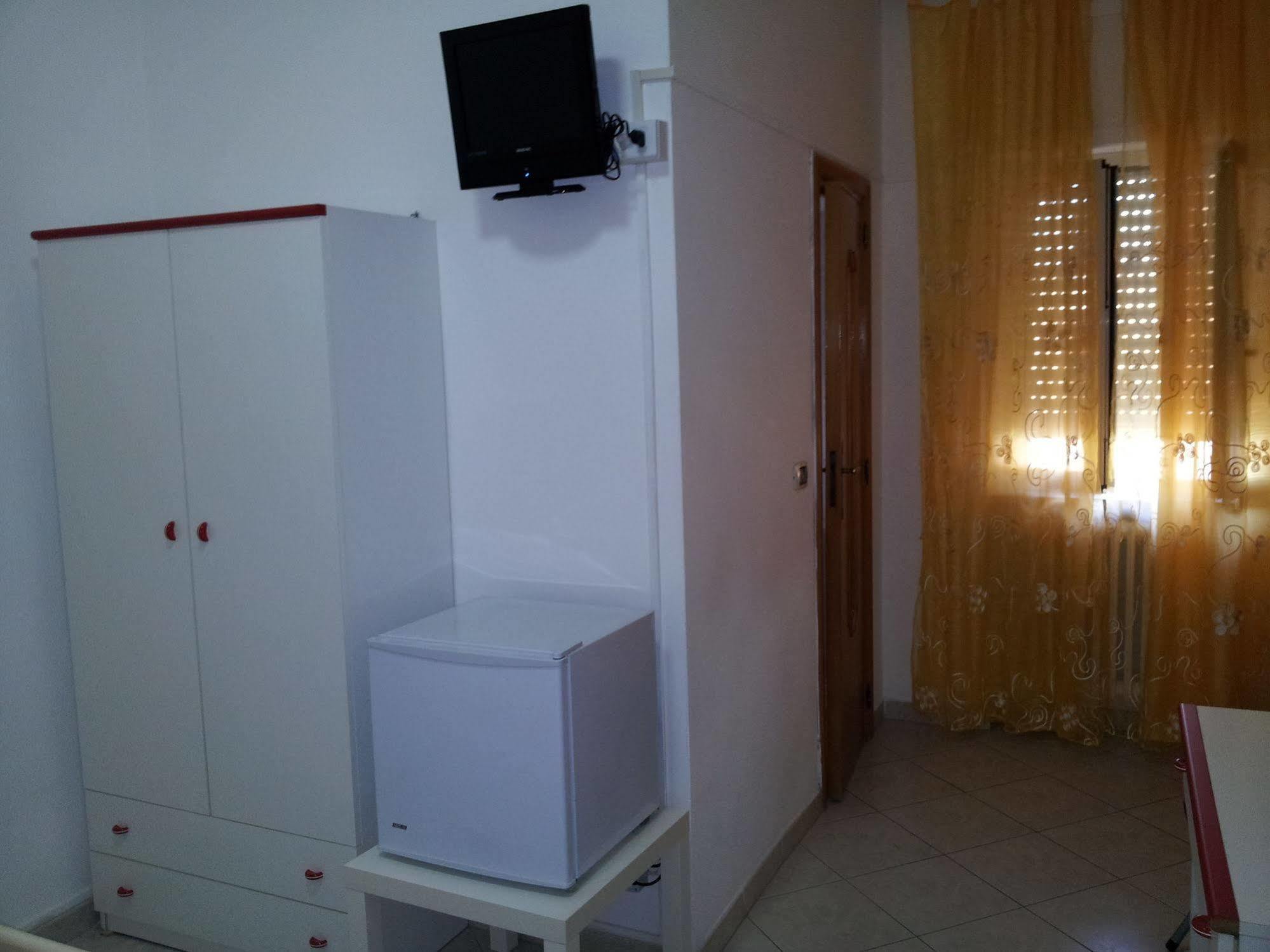 Holiday B&B Vico Del Gargano Ngoại thất bức ảnh