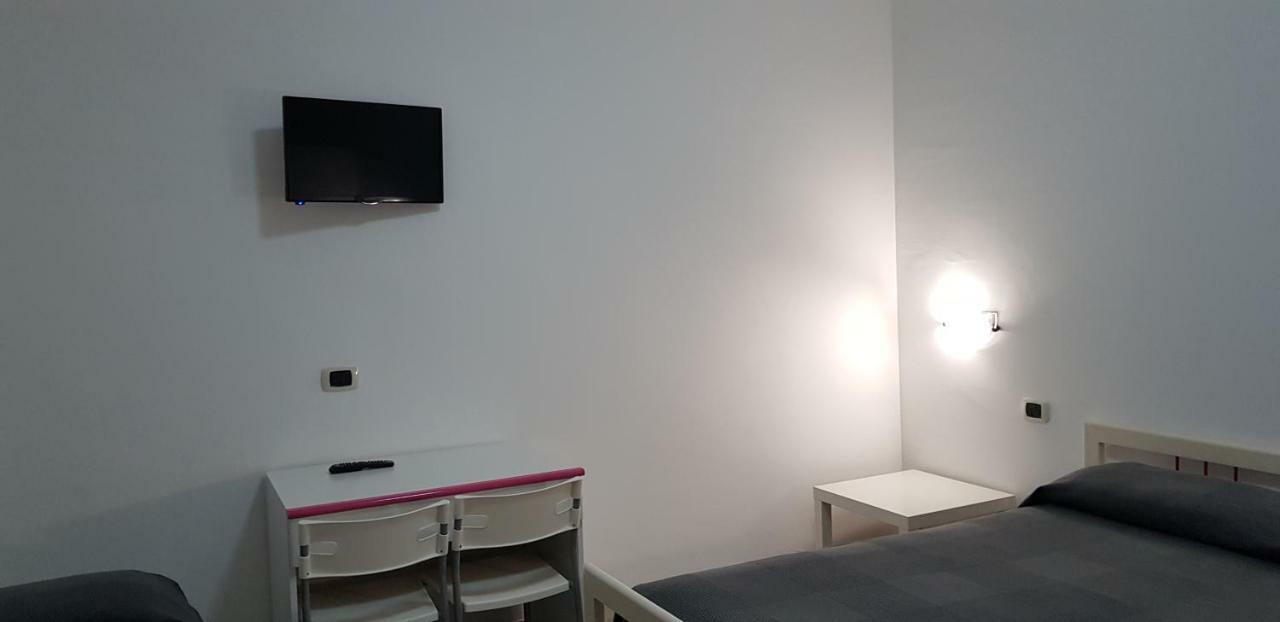 Holiday B&B Vico Del Gargano Ngoại thất bức ảnh