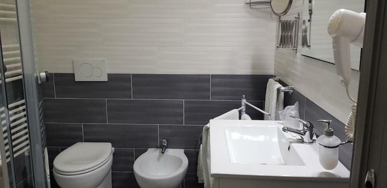 Holiday B&B Vico Del Gargano Ngoại thất bức ảnh
